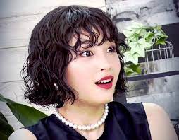 広瀬すずアホみたいな髪型で登場「これスタッフの嫌がらせ？」 2019/04/06 (土) 10:30 広瀬すず主演のnhk連続テレビ小説『なつぞら』が4月1日. åºƒç€¬ã™ãšã®é«ªåž‹ãŒä¼¼åˆã‚ãªã„ ãƒœãƒ–ãƒ'ãƒ¼ãƒžå§¿ã«ãƒãƒƒãƒˆã®è©•åˆ¤ã¯ èŠ¸èƒ½ã‚¨ãƒ³ã‚¿ãƒ¡lab