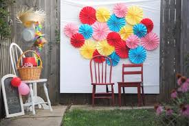 If you, like us, love the idea of a charming outdoor garden party, here are some lovely outdoor party decoration ideas to inspire you! 32 Easy Diy Decor Ideas For Backyard Parties