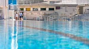 Les musées et les piscines vont notamment rouvrir, tout comme les commerces non essentiels. Coronavirus A Lyon Les Piscines S Adaptent Pour La Saison D Hiver