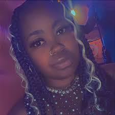 Deonna Green's Instagram, Twitter & Facebook