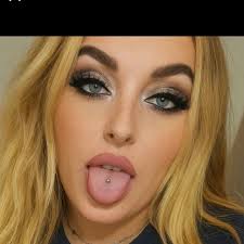 La dichiarazione d'amore di Marcello Sacchetta alla sua compagna di vita  Giulia Pauselli: “Le dico sempre che per me è la donna più bella del mondo.  La sceglierei altre mille volte, centomila