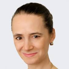 Anna Flach's Instagram, Twitter & Facebook