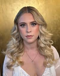 Samantha Kropp's Instagram, Twitter & Facebook