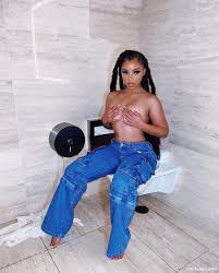 Chloe Bailey (singer) - Free pics, galleries & more at Babepedia