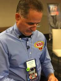 El árbitro profesional puertorriqueño Luis Pabon aclara la regla-  #zorrillamadiyev Bueno permítanme aclarar lo que es la regla en la pelea de  Danielito Zorrilla vs Ruslan Madiyev 1) Si un boxeador no