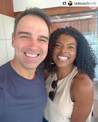 Foto: Fernanda Garay está no time de comentaristas da Globo ao lado de  Tadeu Schmidt