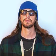 Listen to Chinx Drugz