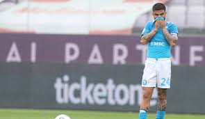 La partita sarà trasmessa sulle reti sky sport al canale 251 in pay per view. Il Bellissimo Siparietto Tra Insigne E Ribery Dopo Fiorentina Napoli