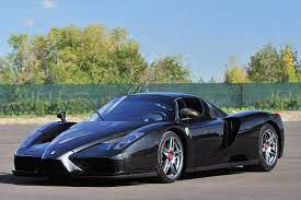 Ferrari enzo — легендарный двухместный суперкар, выпускавшийся итальянской автомобильной компанией ferrari в период с 2002 по 2004 год. This Rare Black Enzo Ferrari Is Now Up For Sale For 2 4 Million
