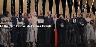 La 74e édition du festival, placée sous le signe du grand retour du cinéma mondial, est aussi marquée par l'engagement pris pour l'environnement et sa préservation. 8dlmms9rxqaeem