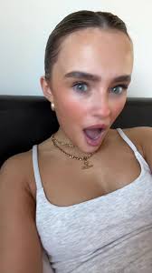 Are u kidding im sarah frickin wallace