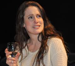 Drawn into drama: 'The Shape of Things' tells compelling stories about  relationships