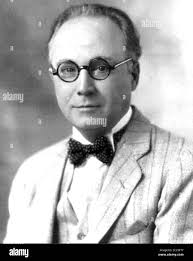 Otto frederick rohwedder bread slicing hi-res stock photography and images 