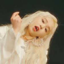 Everglow Bon Bon Chocolat Kpop Girl Groups Bon Bons Kpop Girls