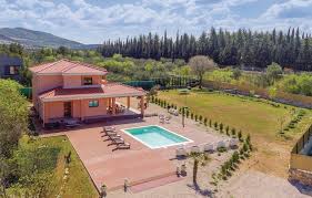 Bu tesis terasa erişim sunmaktadır. Ferienhaus Sibenik Bilice Kroatien Cdj635 Novasol