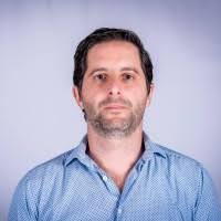 300+ perfiles de «Alan»