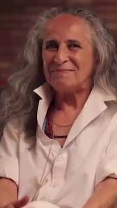 Finalizamos ontem a filmagem de “Reteté”. Queria agradecer nossa diretora  querida @donnetas pelo convite e por essa história tão linda. Foi a  primeira vez que interpretei uma personagem evangélica e me aproximar