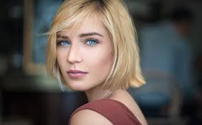 Inspired by charlize theron at the oscars, we've compiled a list of lovely ladies with cropped locks. Short Hair Beautiful Girl Hd Picture Free Download