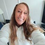 Louella Chambers's Instagram, Twitter & Facebook