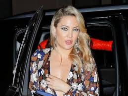 Kate hudson katherine garry hudson. Kate Hudson Frole L Accident De Decollete A New York Photos Sur Buzz Insolite Et Culture
