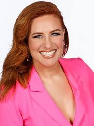 Julia Melton's Instagram, Twitter & Facebook