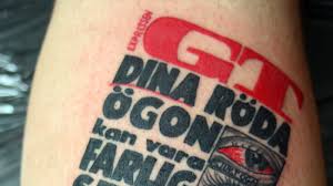 Idrottsföreningen kamraterna göteborg (officially ifk göteborg fotboll), commonly known as ifk göteborg, ifk (especially locally) or simply göteborg. Visar Stolt Upp Sina Fina Gt Tatueringar