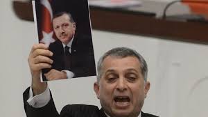 Ak parti i̇stanbul milletvekili ve dış i̇lişkiler başkan yardımcısı metin külünk, ak parti tarafından başkanlık. Akp Li Metin Kulunk E Gore Ekonomik Krizin Sorumlusu Bilim Insanlari Gazete Manifesto