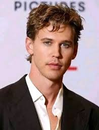 Nothing is more painful than the silence between two people who once loved  each other, torn apart because one failed to prioritize while the other  chose self-love."🥹