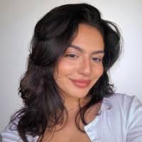 Gina Vidal's Instagram, Twitter & Facebook