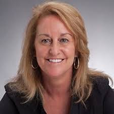 Lynne Pratt's Instagram, Twitter & Facebook