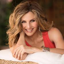 Lorella cuccarini was born on august 10, 1965 in rome, lazio, italy as lorella lorenza luciana cuccarini. Lorella Cuccarini Biografia Eta Altezza Peso Figli Marito E Vita Privata Spettegolando