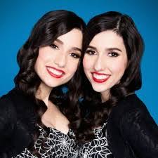 Leslie Ladner's Instagram, Twitter & Facebook