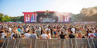 Arrests at lollapalooza this year were down from 2019, the last time the festival took place at grant park, city officials said. Lollapalooza 2019 Line Up Kings Of Leon Twenty One Pilots Und Swedish House Mafia Dabei