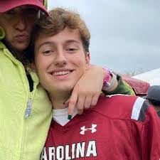 Ethan Pascarella's Instagram, Twitter & Facebook