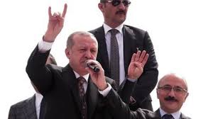 Ankara büyükşehir belediye başkanlığı'nı kazanan mansur yavaş, bozkurt işareti yaparak ankara havası oynadı. Erdogan Dan Bozkurt Isareti Son Dakika Haberler