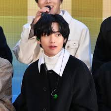 Suga y jimin de bts son la sensación del army tras mostrarse tomados de la mano e intercambiar un regalo. Bts V Aka Taehyung Leaves Us In Tears With His Special Messages For Rm Jin Jungkook J Hope Suga Jimin Pinkvilla