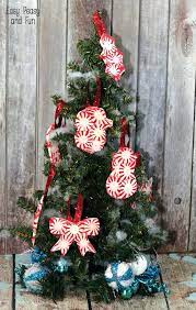 Peppermint bowls are a festive holiday gift idea or decoration for holding finger food. Peppermint Candy Ornaments Diy Christmas Ornaments Easy Peasy And Fun