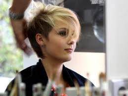 Nicht nur die großen männer legen immer mehr wert auf ihr äußeres erscheinungsbild, auch die kleinen racker wollen heute mit der mode gehen. Yes Please Oh Please God Kurze Haare Frauen Weiblicher Kurzhaarschnitt Ganz Kurze Haare Frauen