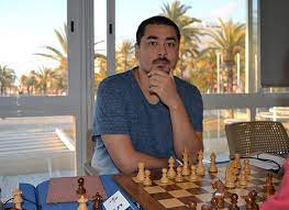 Irritante que en pleno 2020 un bombero no sea funcionario y personal con autoridad. A Chess Holiday Chessbase