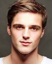 Echo Thompson (echothompson923)