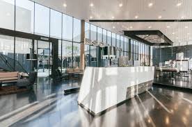Gallery Of Bsg Sales Gallery Eowon Designs 15 Gallery Design Retail Design Commercial Interior Design
