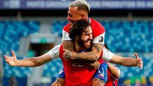 Erick pulgar, charles aránguiz, arturo vidal. N9qzohiqmedefm