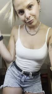 Tu es marié ???S'il vous plaît, dites-moi bonsoir 💔