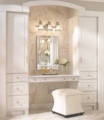 I'm moving in to a one bedroom apartment with a den and i'd like incorporate a makeup vanity get inspired with teen bedroom decorating ideas & decor from pottery barn teen. 55 Great Makeup Vanity Decor Ideas To Adorn Your Home In Style