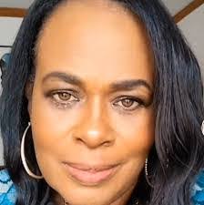 Renate Barnes's Instagram, Twitter & Facebook