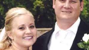 Amanda Lenning's Instagram, Twitter & Facebook