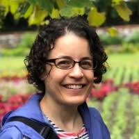 700+ "Decelles" profiles