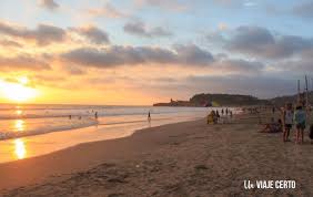 Guía para viajar a Montañita – Al Revés Viajando