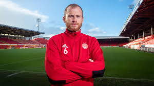 United collect point at tannadice! Aberdeen Fc Mark Reynolds Signs Pre Contract With Dundee United