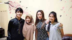 Larissa chou minta doa saat menghadiri sidang cerai dengan alvin faiz. Begini Keakraban Muhammad Alvin Faiz Dengan Adik Ipar Showbiz Liputan6 Com